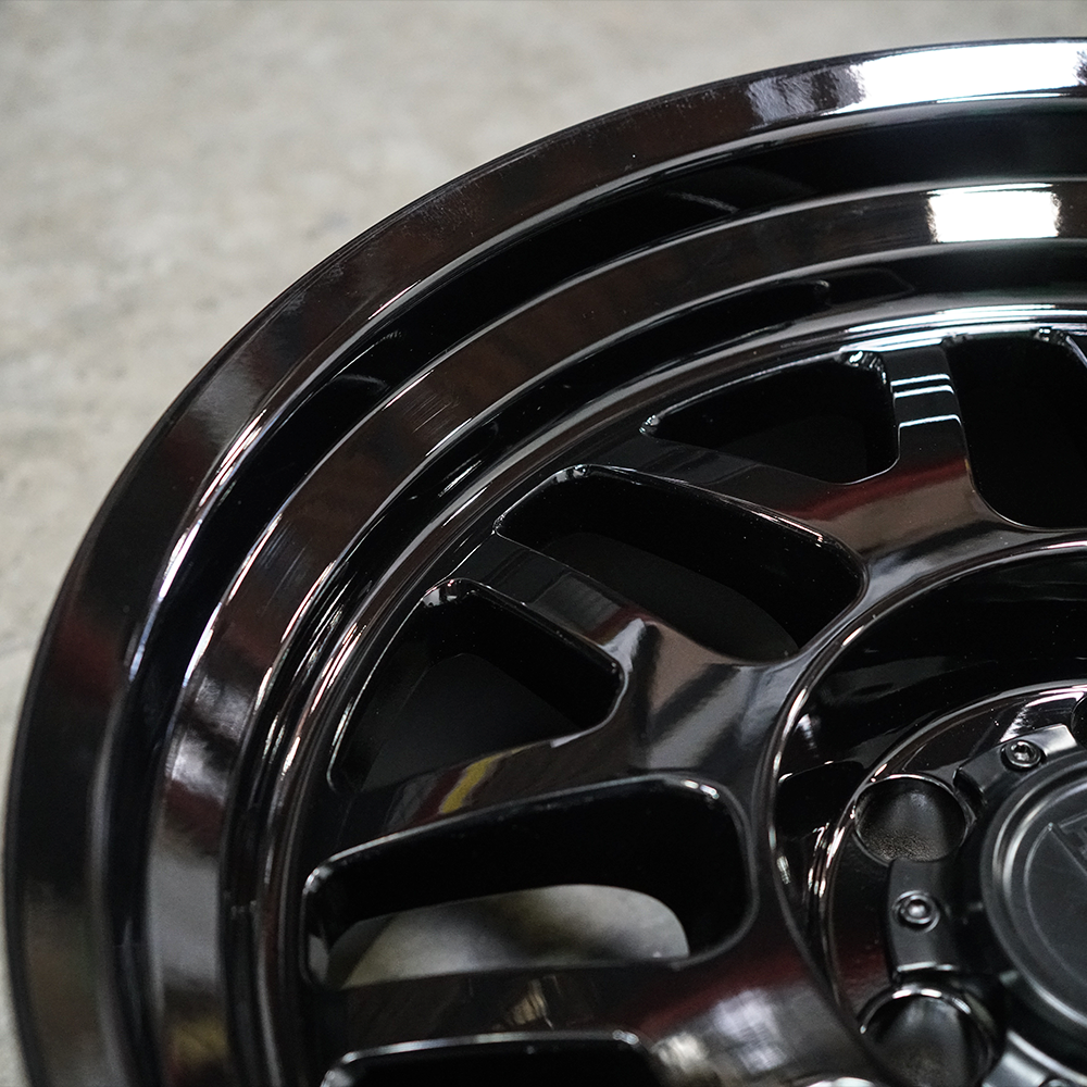 BR GLOSS B DELTA 001