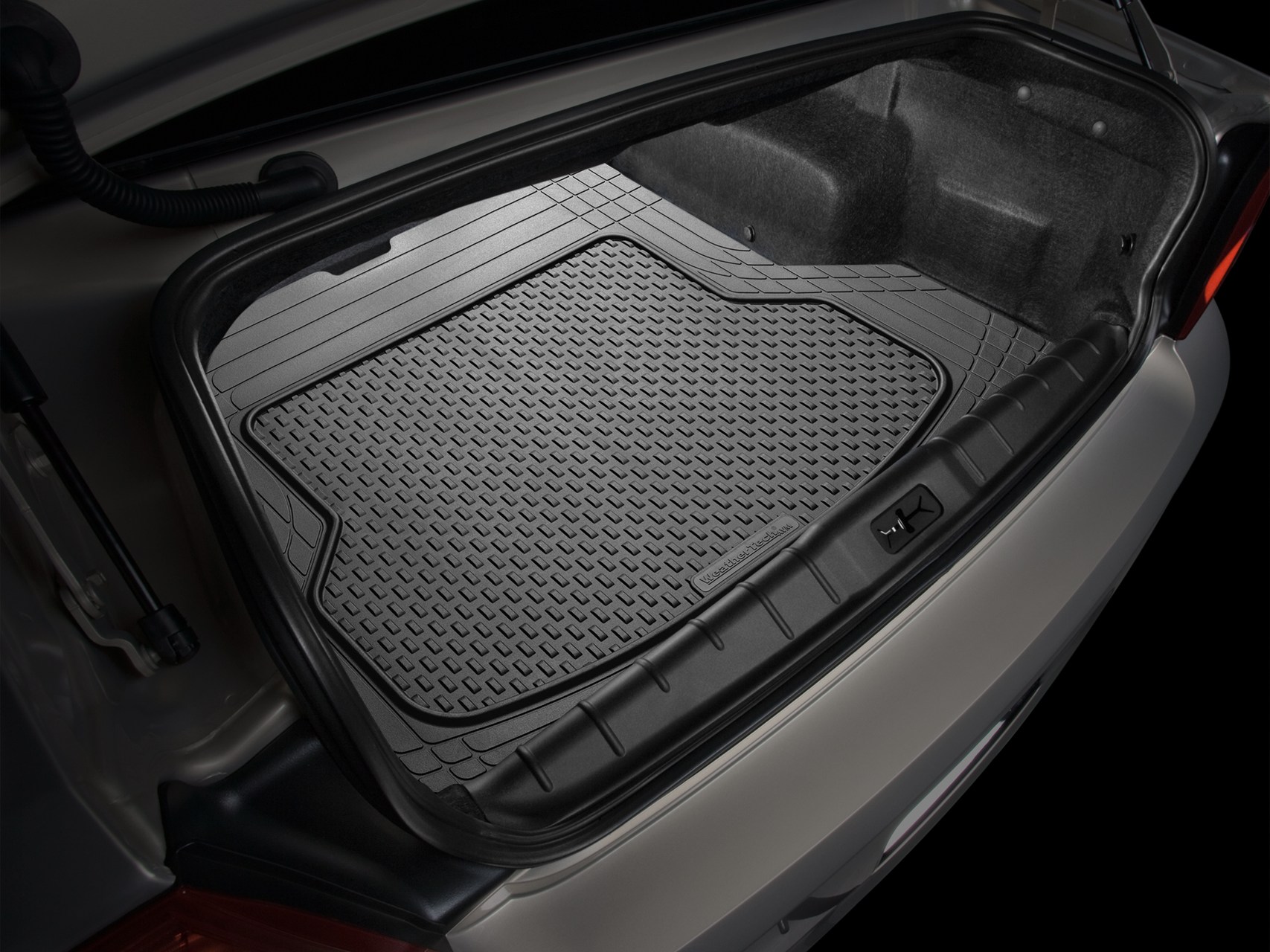 AVM_Black_Cargo_Mat_Malibu_08